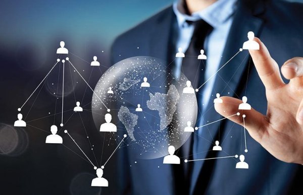 مع توسع الشركات في الأسواق العالمية، سيساعد الموظفون ذوو المعرفة بالثقافات والأسواق واللوائح الدولية الشركة على التغلب على التحديات وتعظيم الفرص.